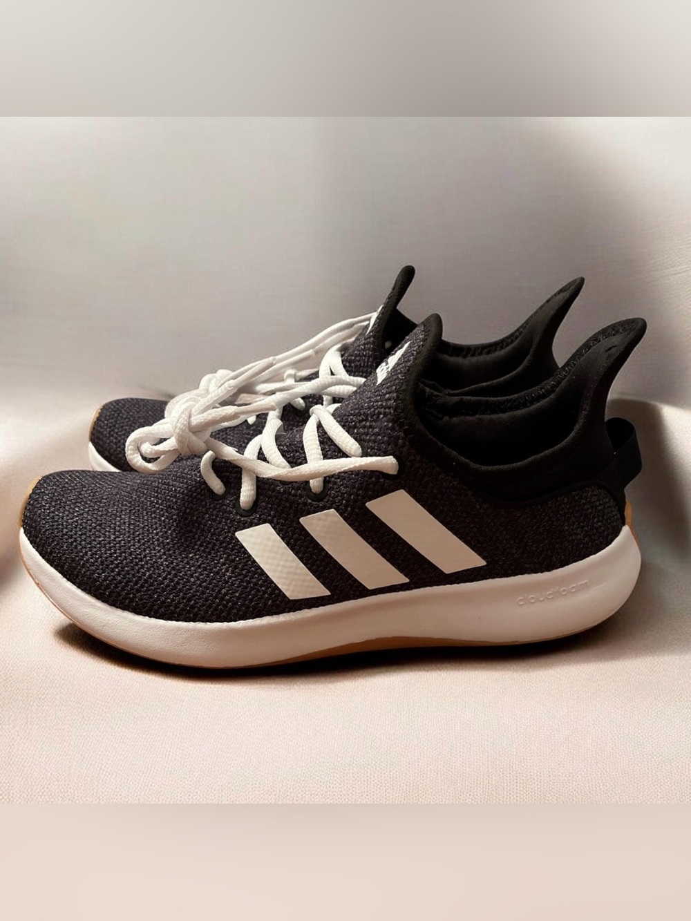 Adidas Women’s Cloudfoam Black White Sneakers JI6250 Size 7